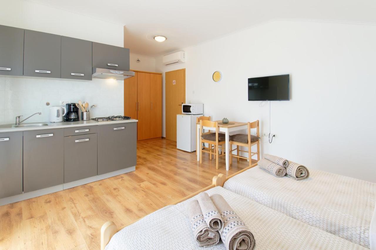Apartments Belvedere By Rent Istria Plovanija Exterior photo